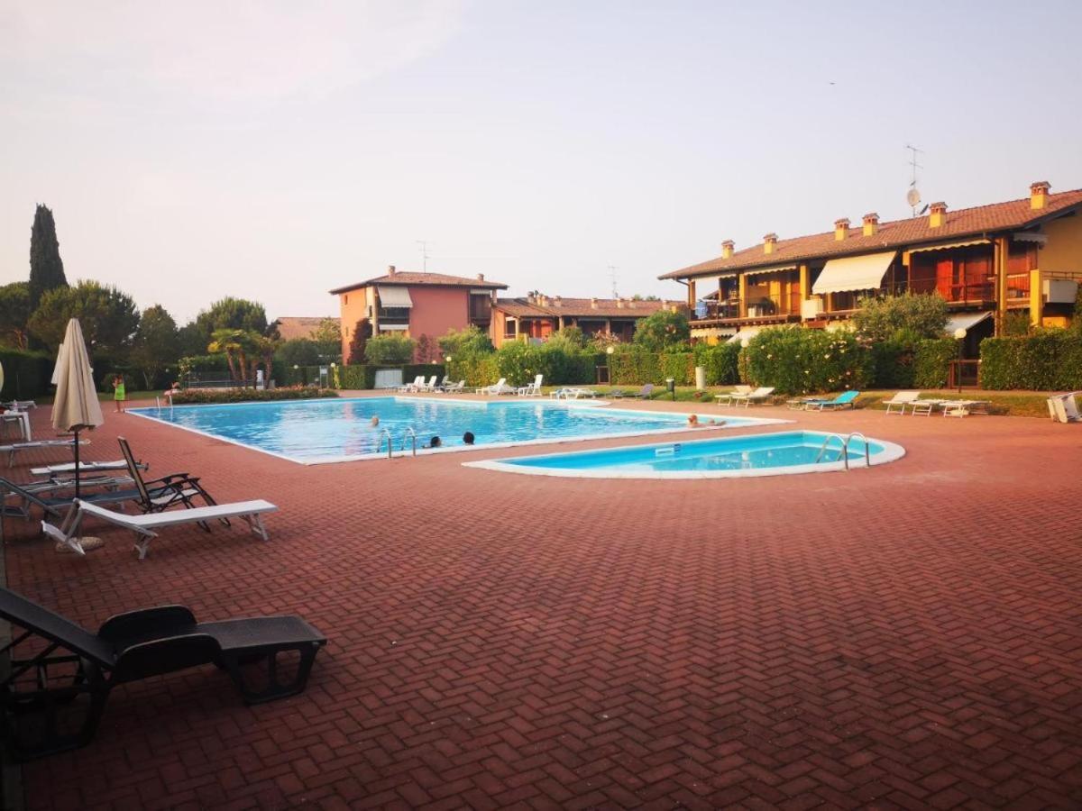 Gardappartamenti Cascinale Pool 代森扎诺-德尔加达 外观 照片